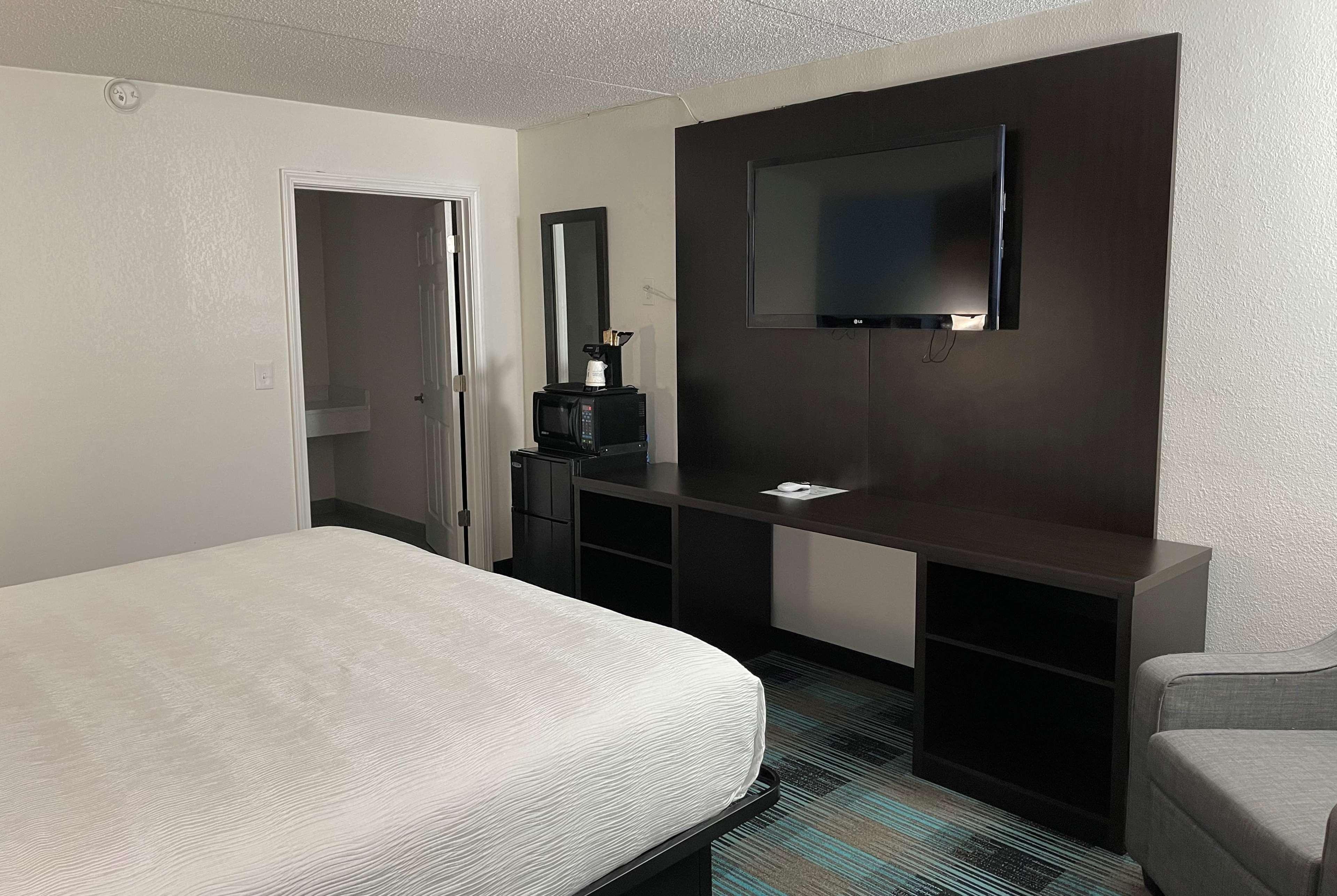 Days Inn By Wyndham Calhoun Ga I-75 And Us-41 Extérieur photo
