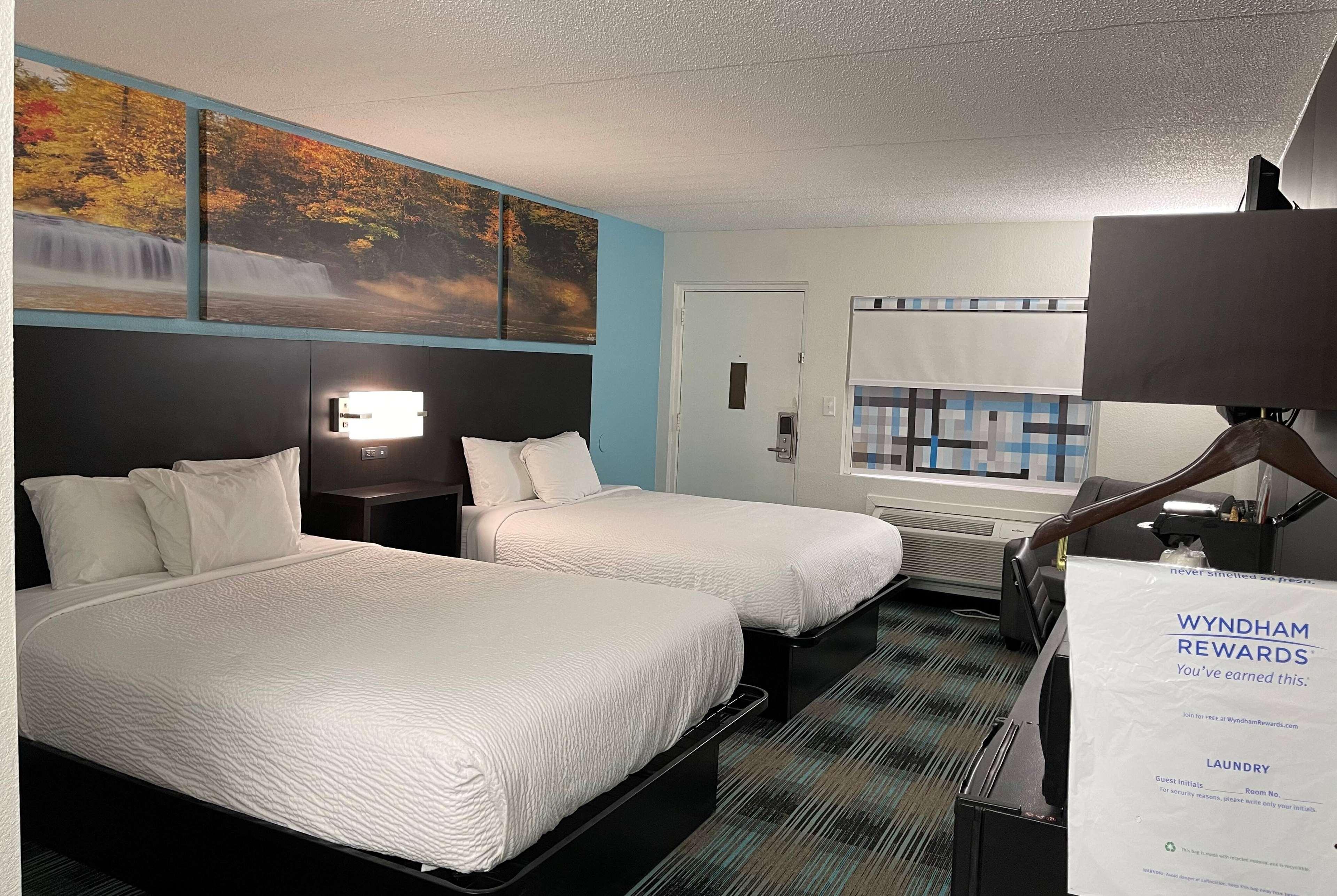 Days Inn By Wyndham Calhoun Ga I-75 And Us-41 Extérieur photo