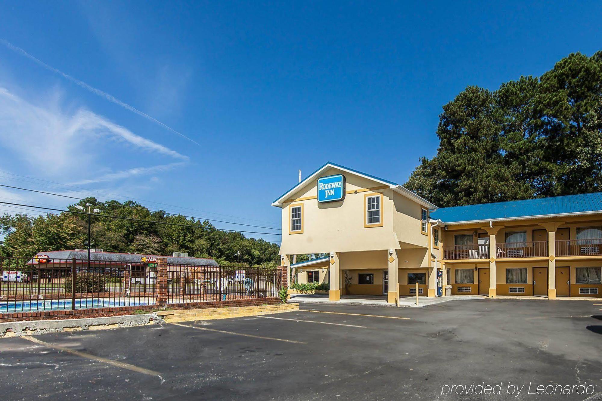 Days Inn By Wyndham Calhoun Ga I-75 And Us-41 Extérieur photo