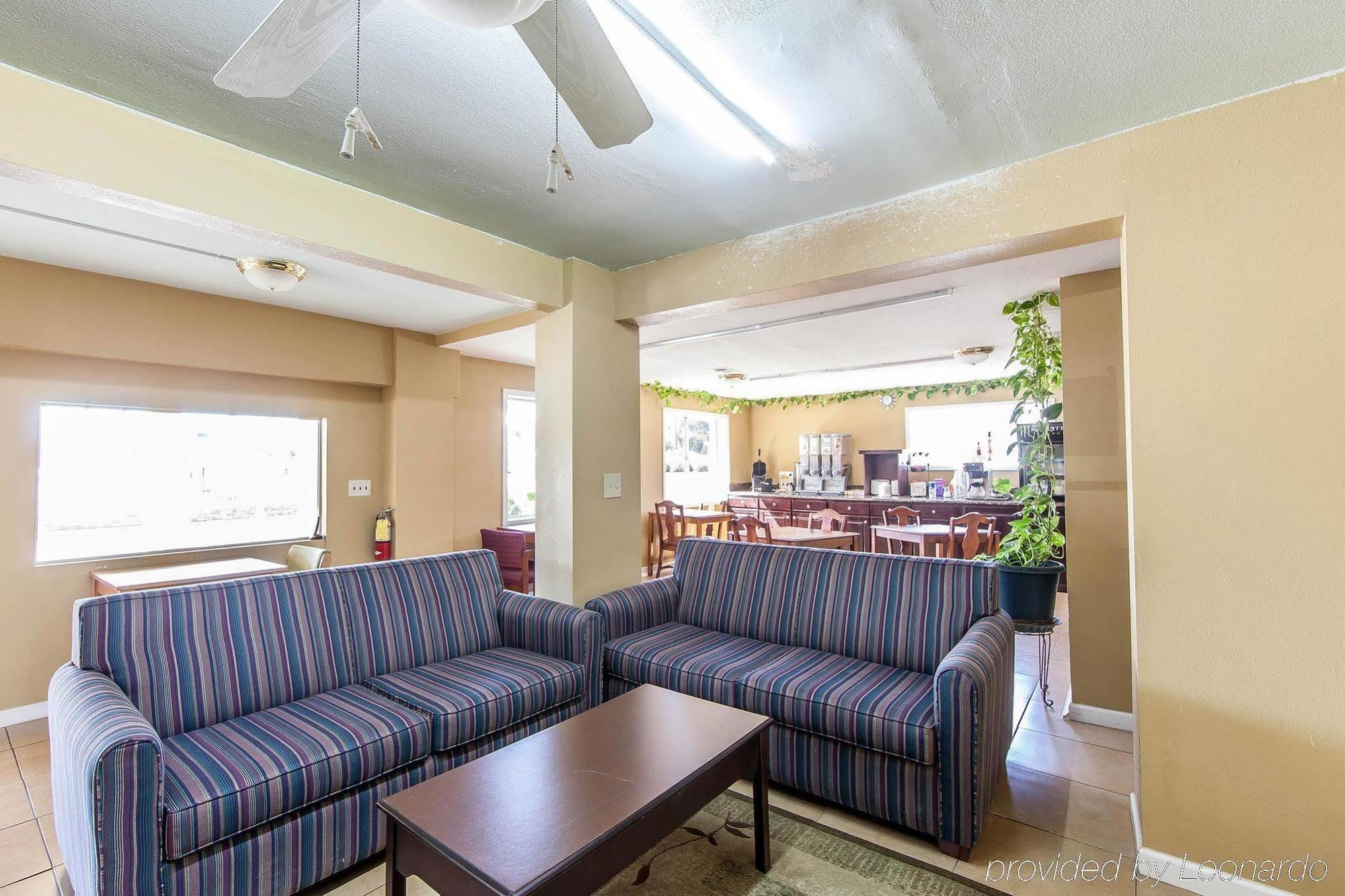 Days Inn By Wyndham Calhoun Ga I-75 And Us-41 Extérieur photo