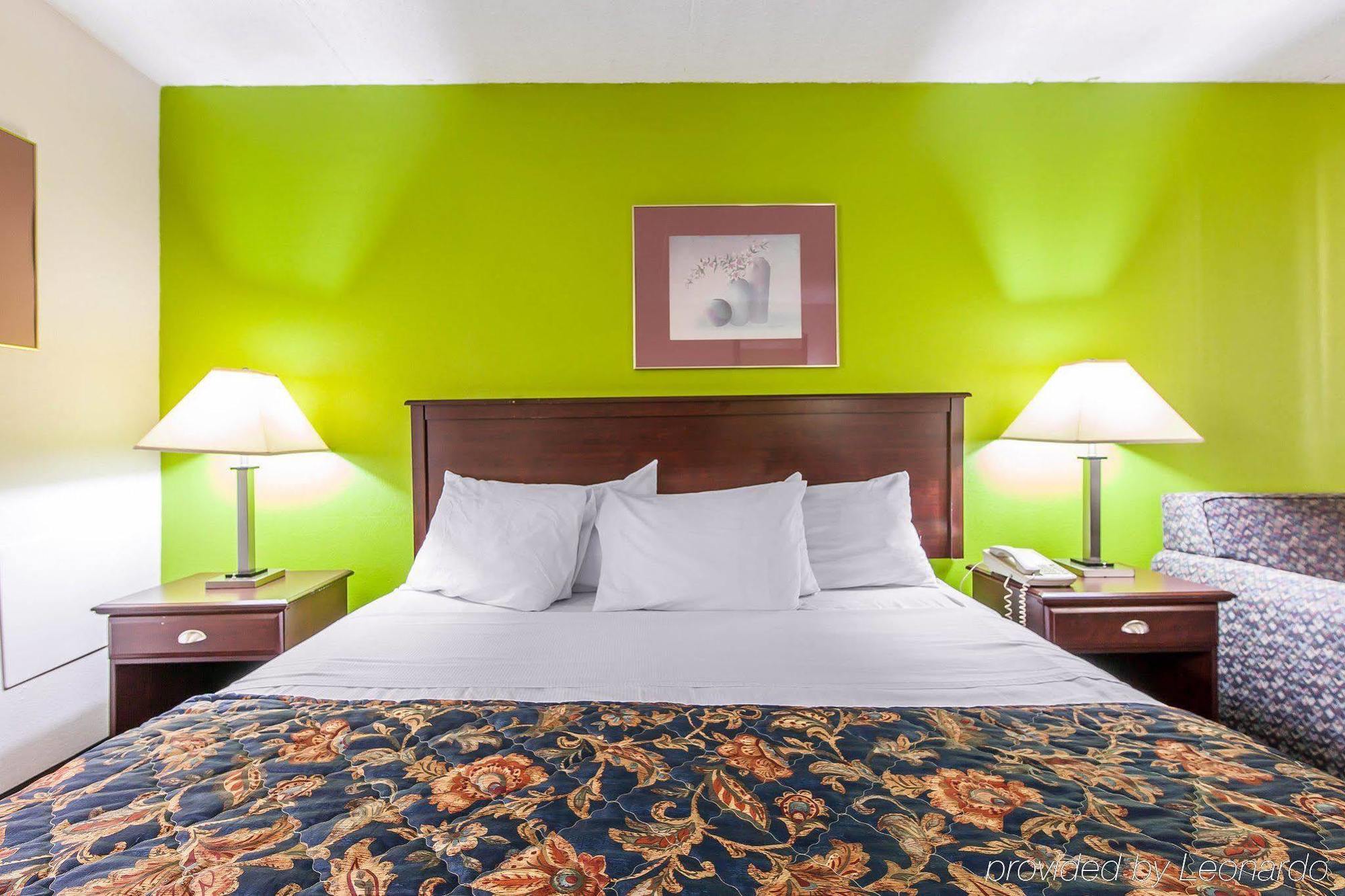 Days Inn By Wyndham Calhoun Ga I-75 And Us-41 Extérieur photo