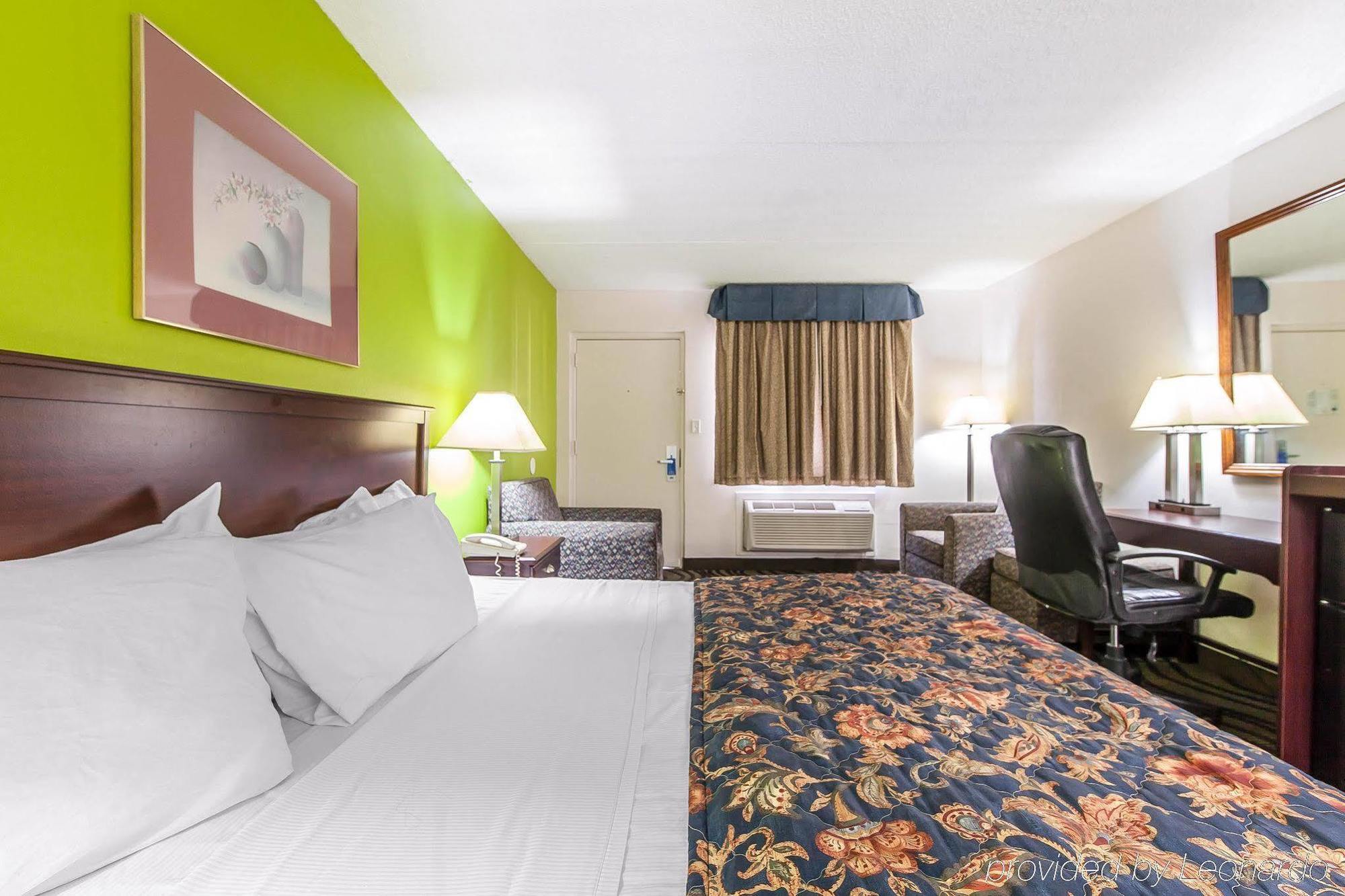 Days Inn By Wyndham Calhoun Ga I-75 And Us-41 Extérieur photo
