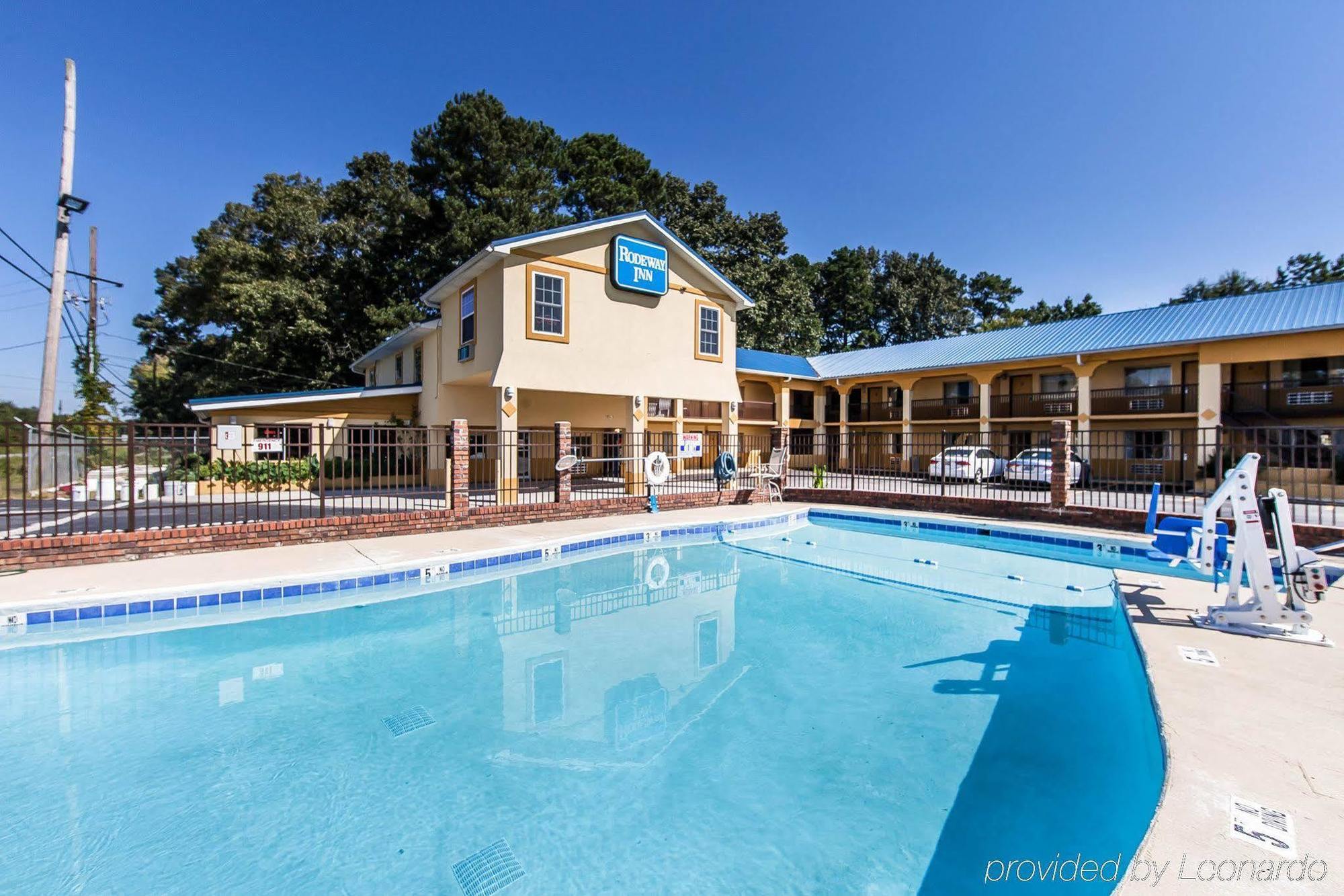 Days Inn By Wyndham Calhoun Ga I-75 And Us-41 Extérieur photo