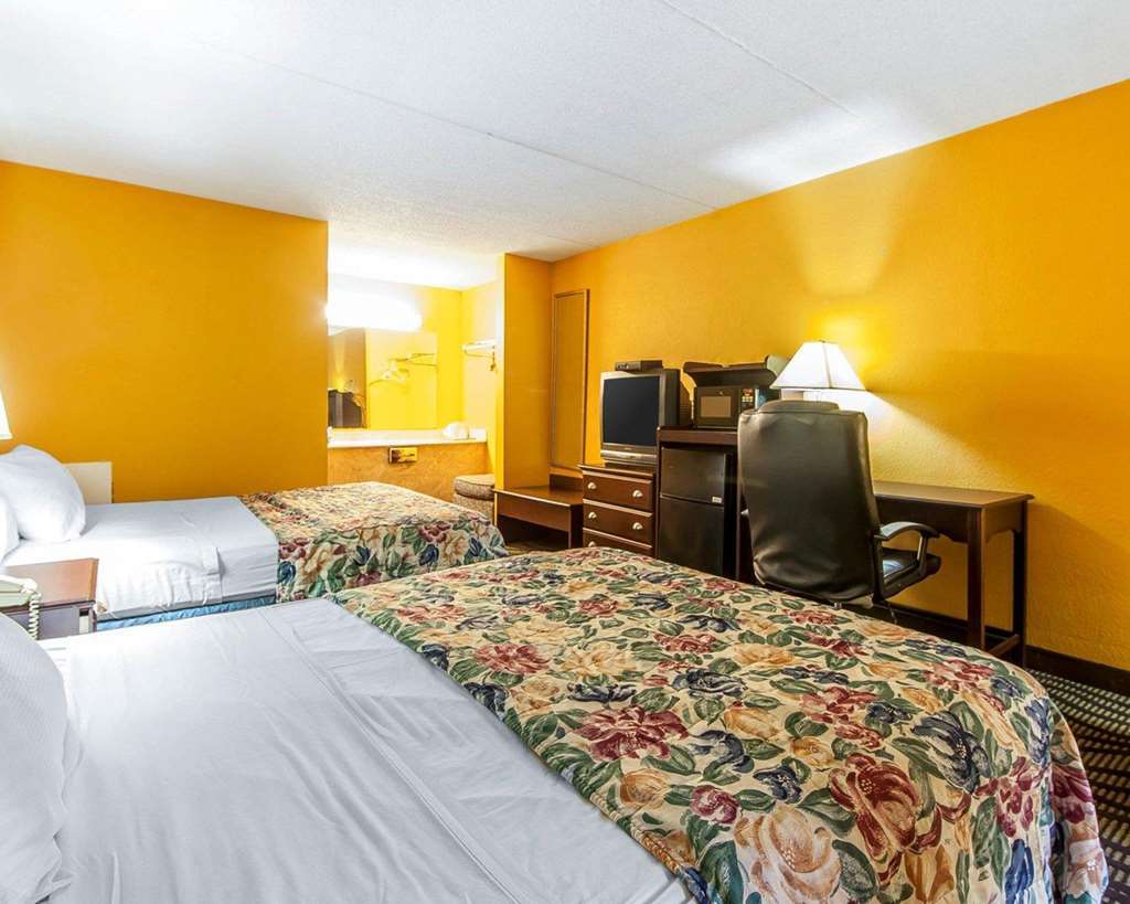 Days Inn By Wyndham Calhoun Ga I-75 And Us-41 Chambre photo