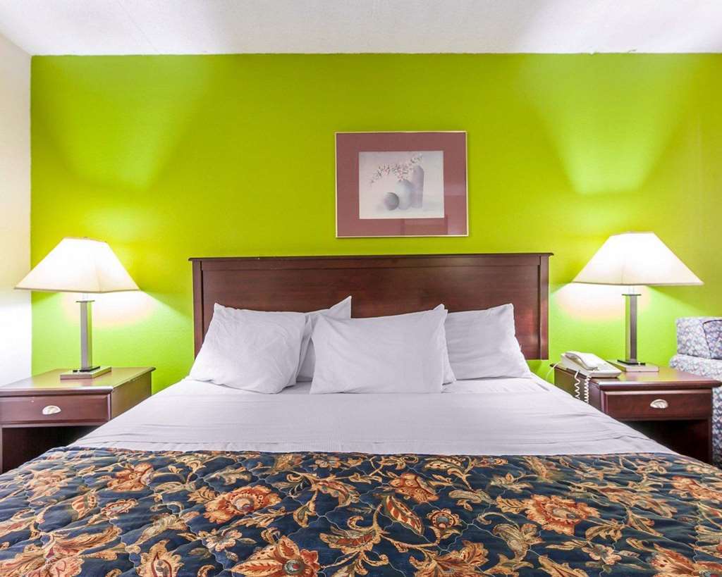 Days Inn By Wyndham Calhoun Ga I-75 And Us-41 Chambre photo